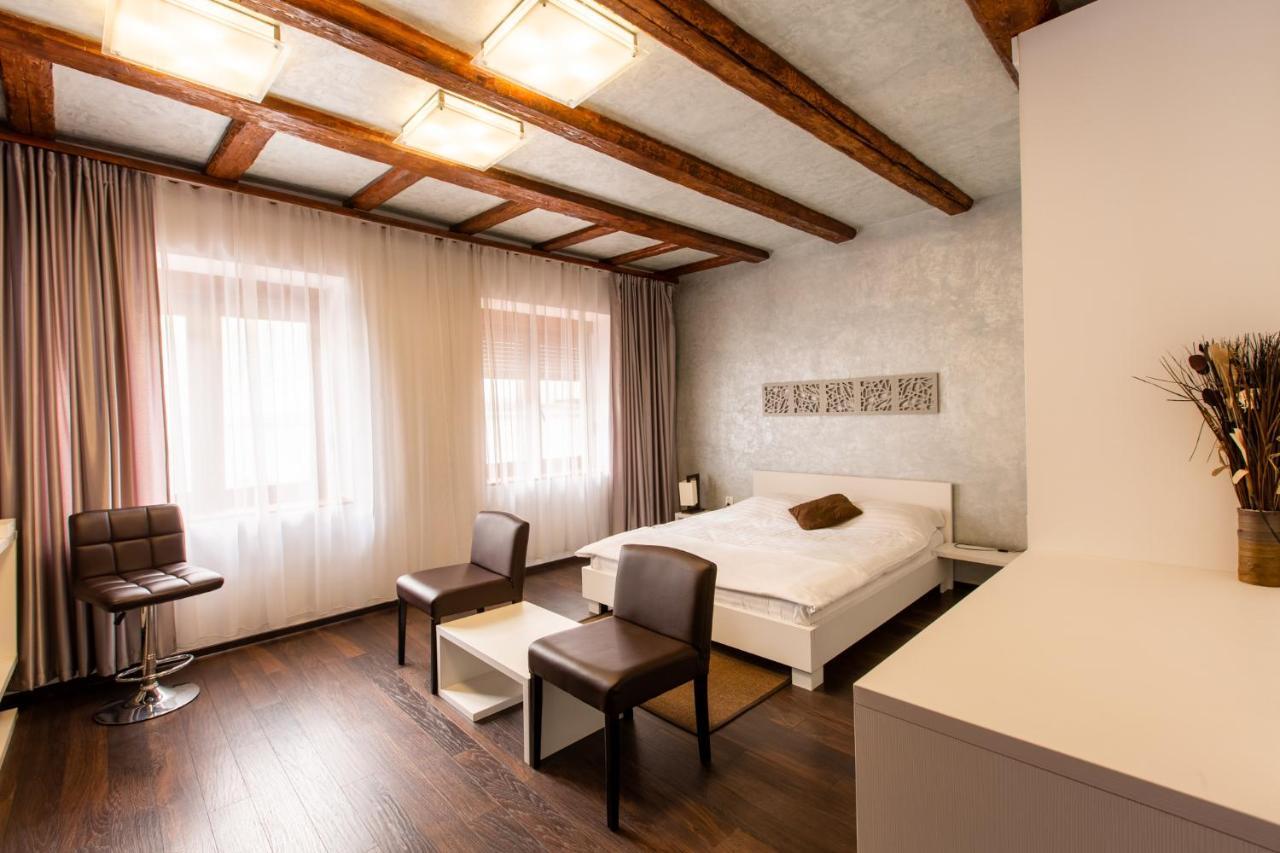 Vendi Grand Square Residence Sibiu Buitenkant foto