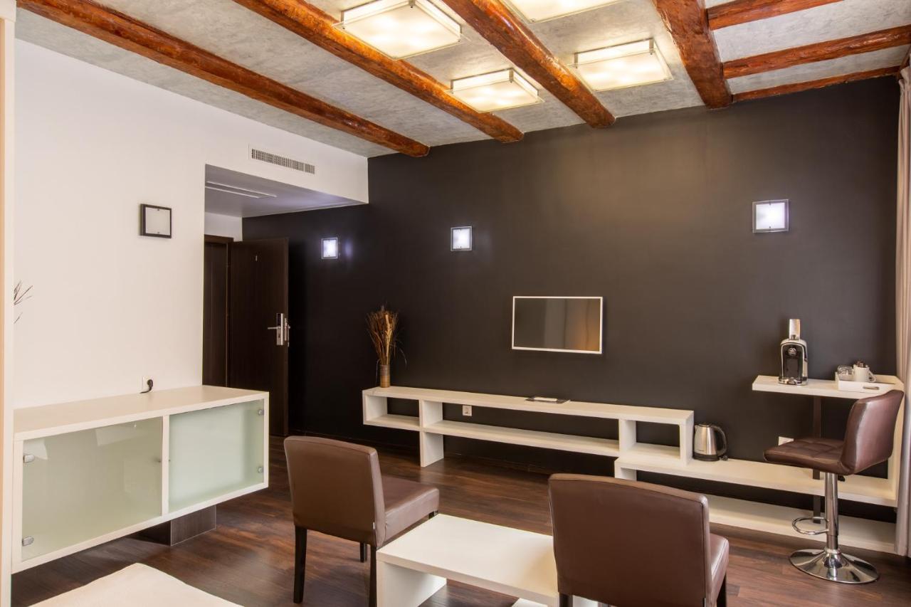 Vendi Grand Square Residence Sibiu Buitenkant foto