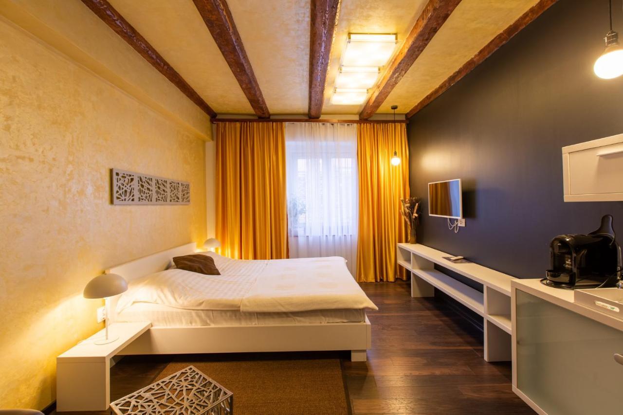Vendi Grand Square Residence Sibiu Buitenkant foto