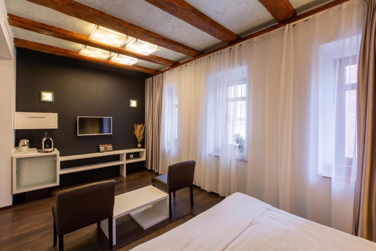 Vendi Grand Square Residence Sibiu Buitenkant foto